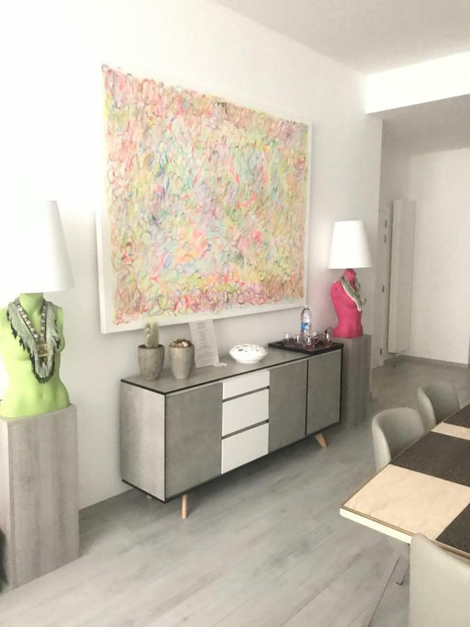 Апарт отель Les Lofts De Styliste Saint-Gilles Экстерьер фото