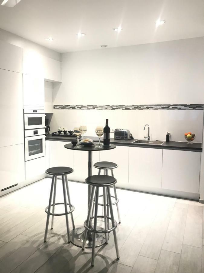 Апарт отель Les Lofts De Styliste Saint-Gilles Экстерьер фото